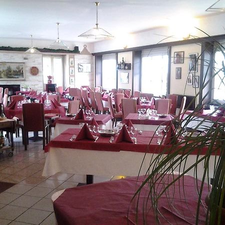 Albergo Del Cacciatore Cremeno Εξωτερικό φωτογραφία
