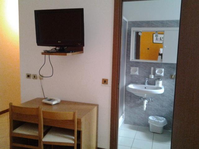 Albergo Del Cacciatore Cremeno Εξωτερικό φωτογραφία
