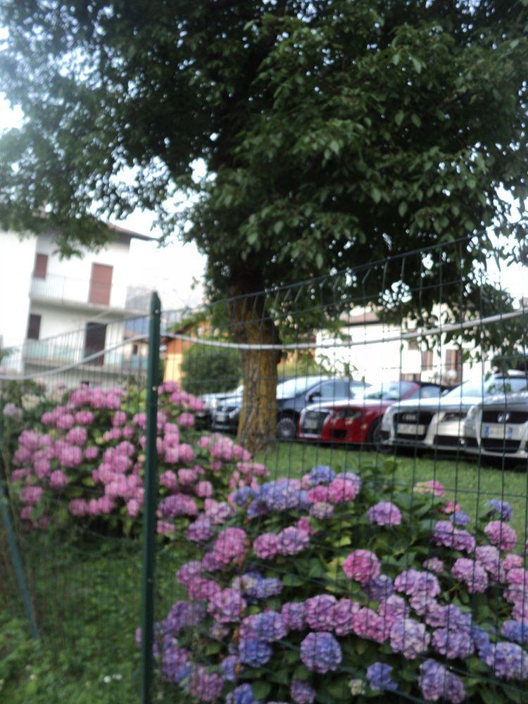 Albergo Del Cacciatore Cremeno Εξωτερικό φωτογραφία