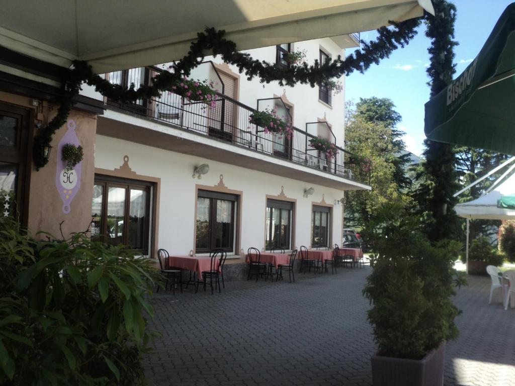 Albergo Del Cacciatore Cremeno Εξωτερικό φωτογραφία